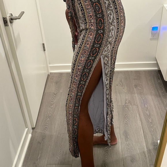 Printed Geometric Jumpsuit with Wide Leg Silhouette - Picture 2 of 4